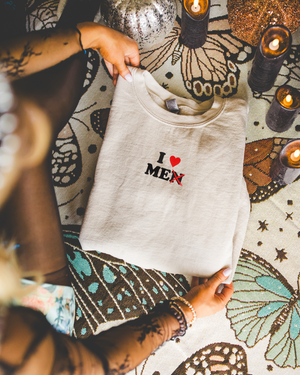 I (heart) Me | The Embroidery Coven